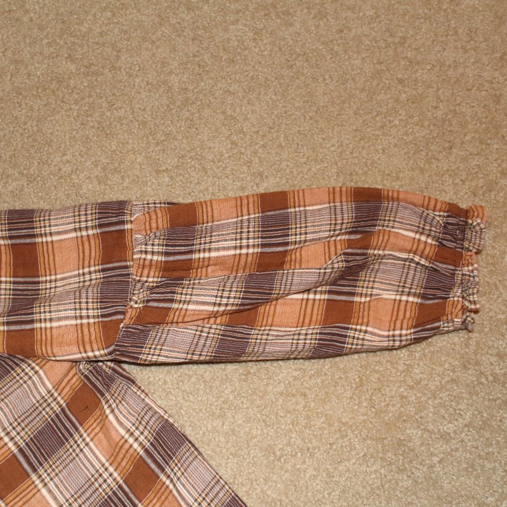 Universal Thread Plaid Top - Sz Small - Picture 2 of 4